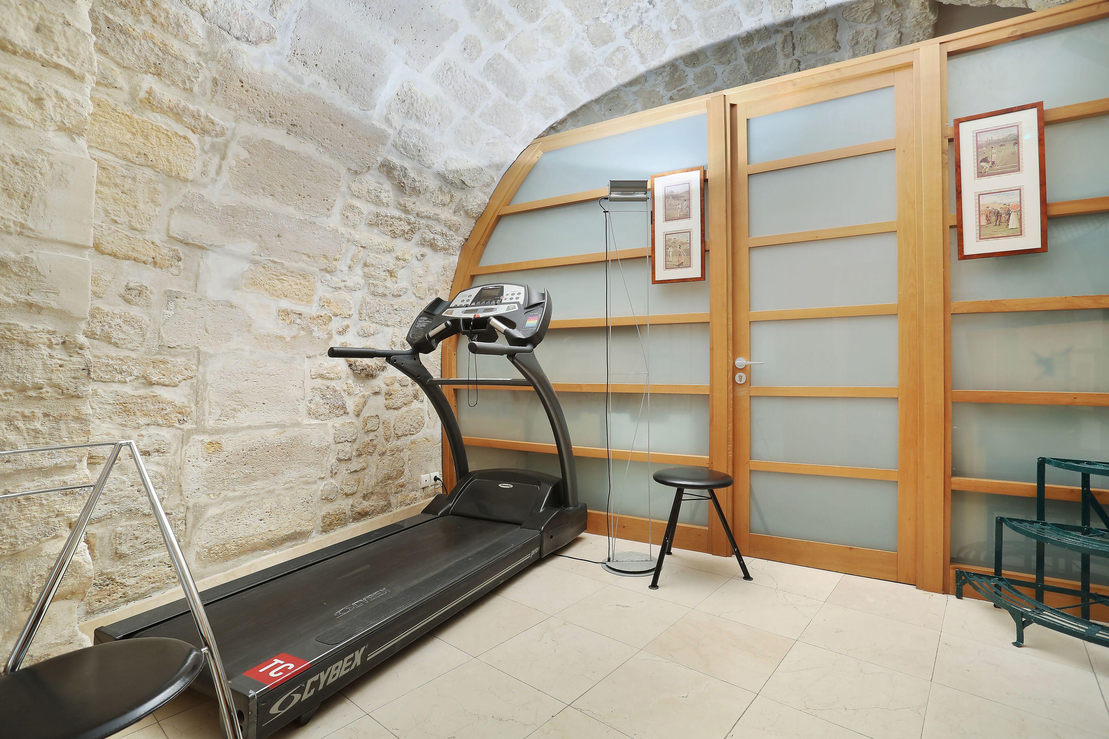 Hotel De Notre-dame 3*