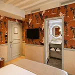 Hotel De Notre-dame Paris