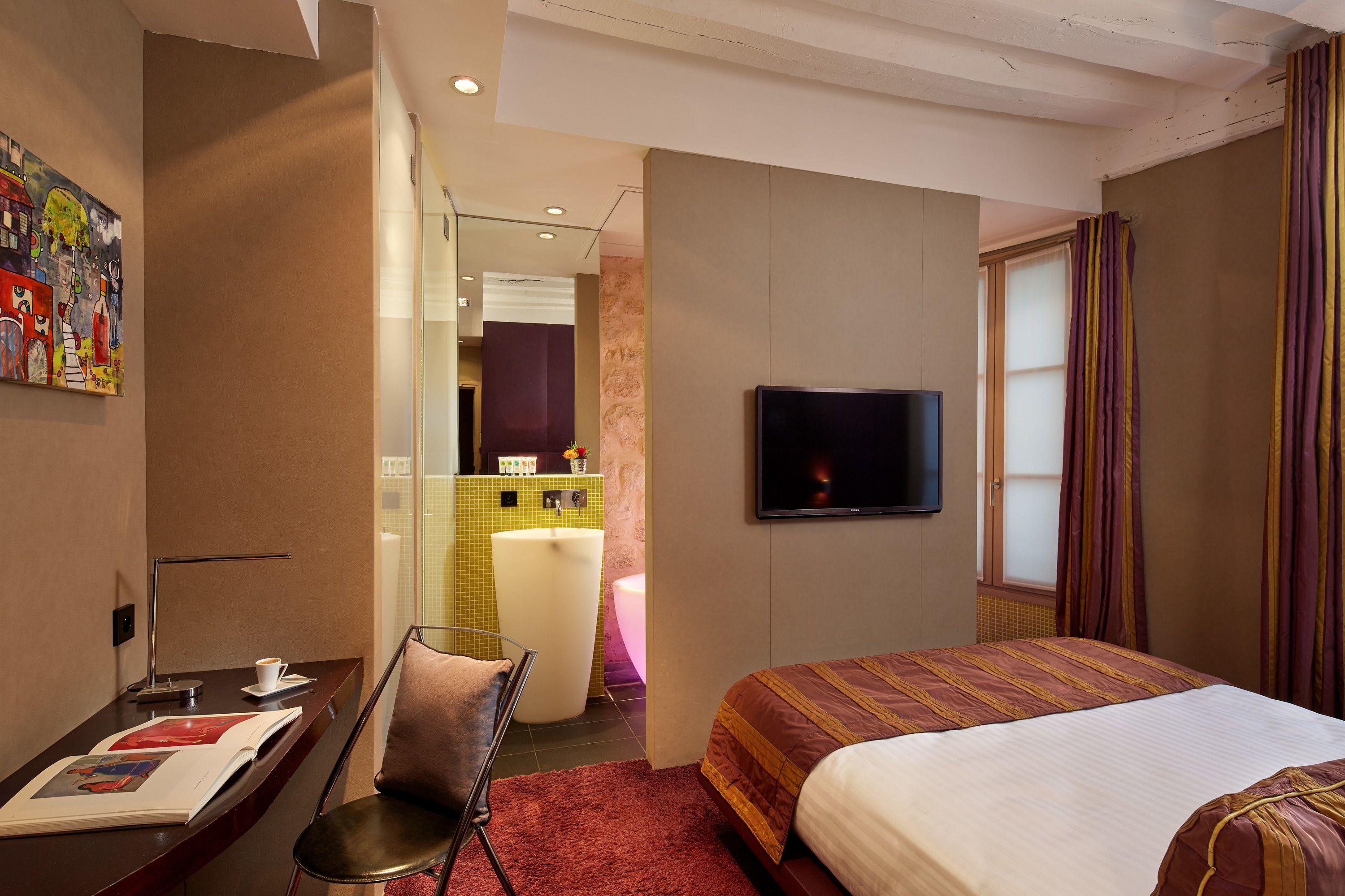 Hotel De Notre-dame 3*